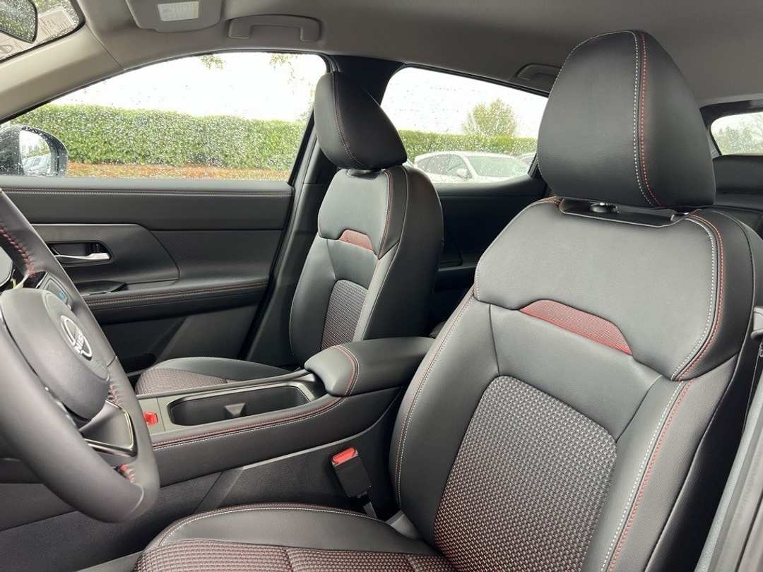 2026 Nissan Kicks SR - Image 12