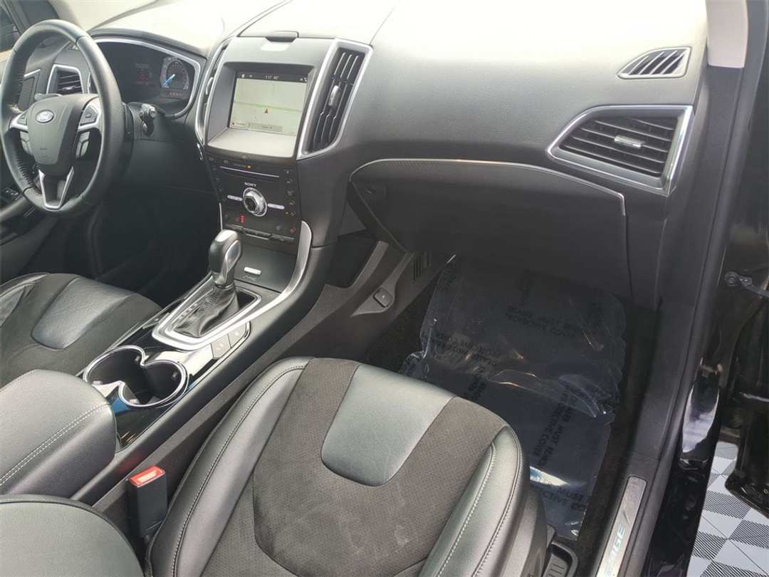 2017 Ford Edge Sport - Image 29