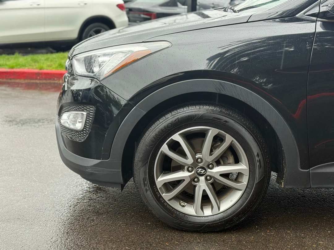 2014 Hyundai Santa Fe Sport 2.0T - Image 2