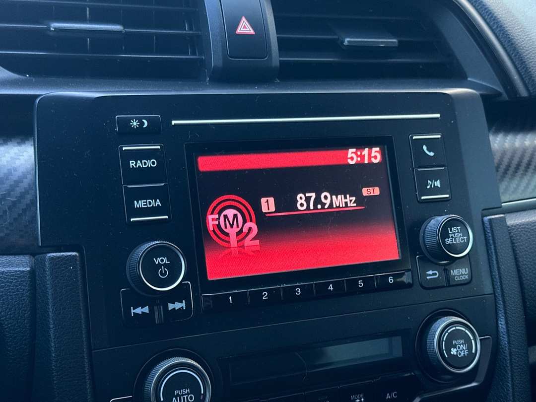 2018 Honda Civic Sport - Image 17