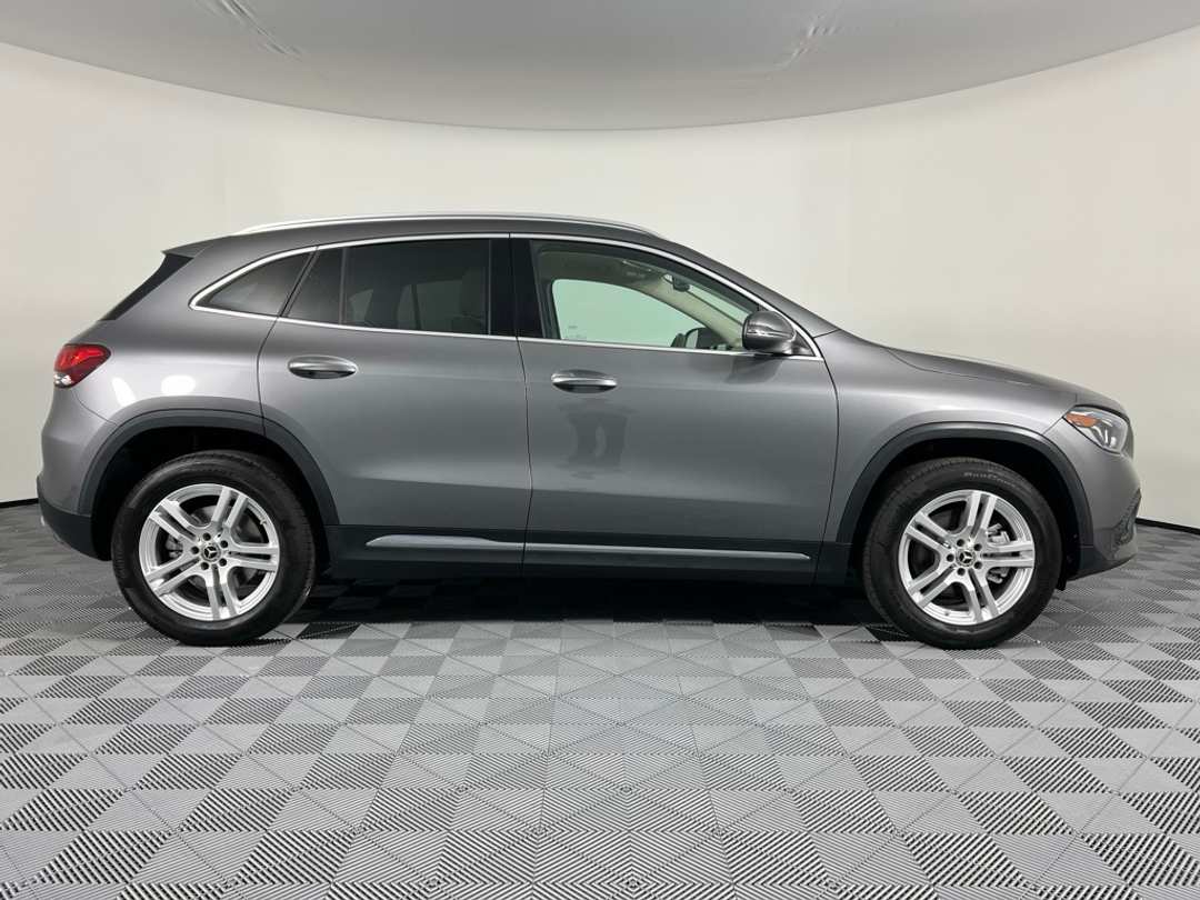 2023 Mercedes-Benz GLA GLA 250 - Image 9