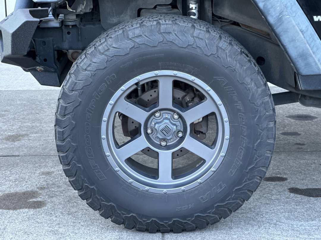 2012 Jeep Wrangler Unlimited Rubicon - Image 22