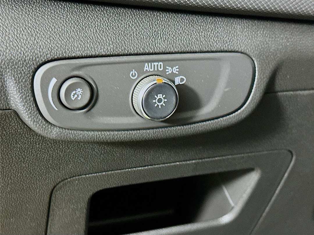 2025 Chevrolet Trailblazer RS - Image 11