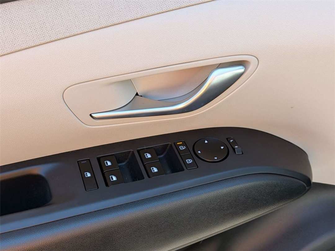 2025 Hyundai Tucson SEL Convenience - Image 11
