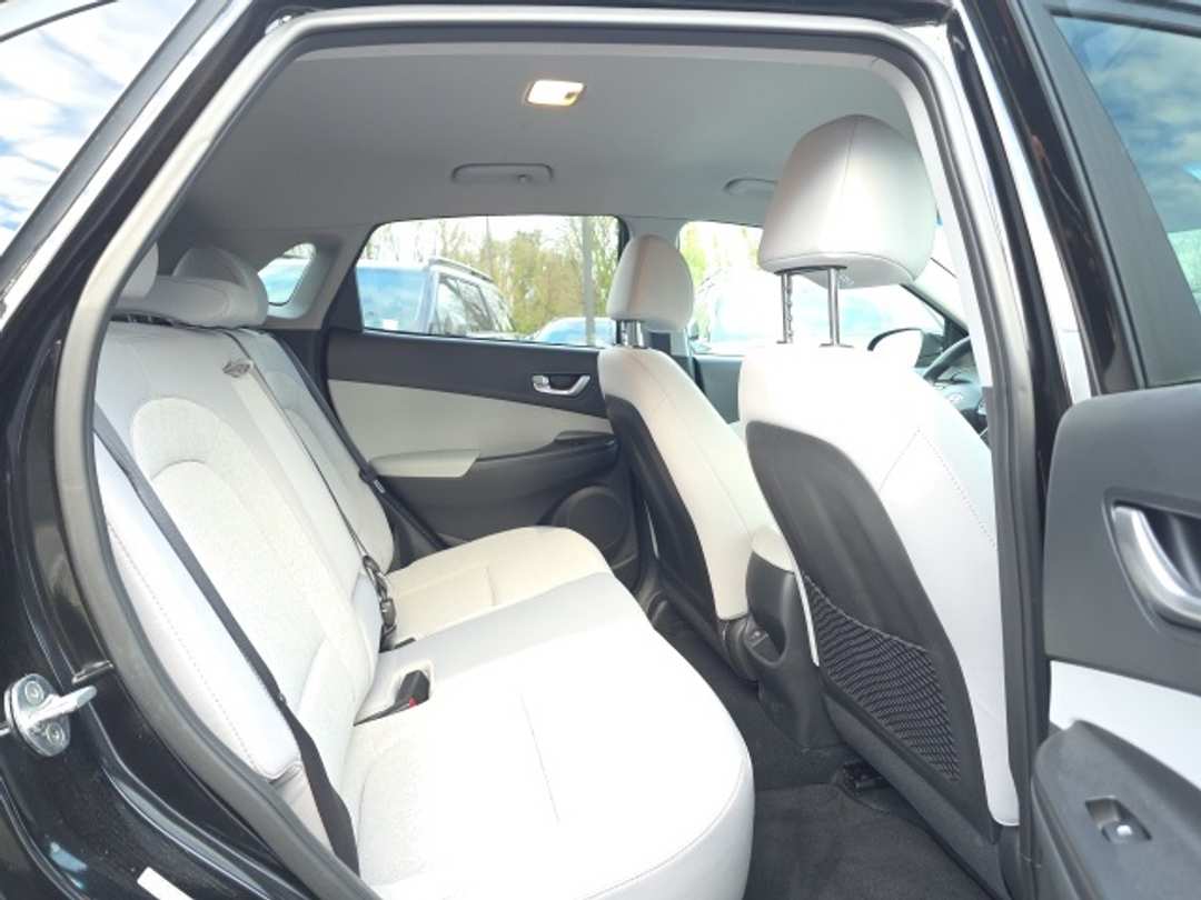 2023 Hyundai Kona SE - Image 23