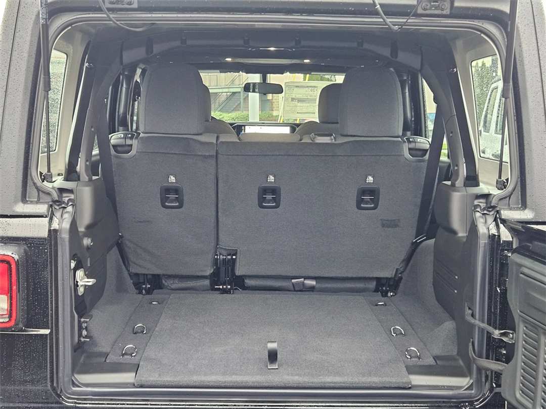 2026 Jeep Wrangler Sport - Image 28