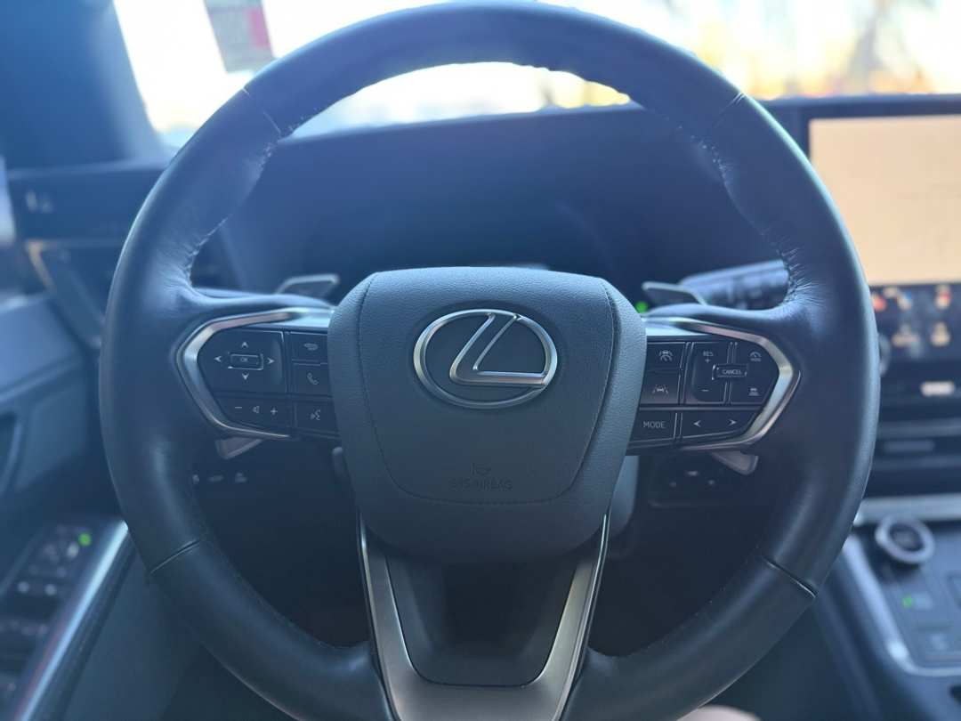 2024 Lexus GX 550 Luxury - Image 33