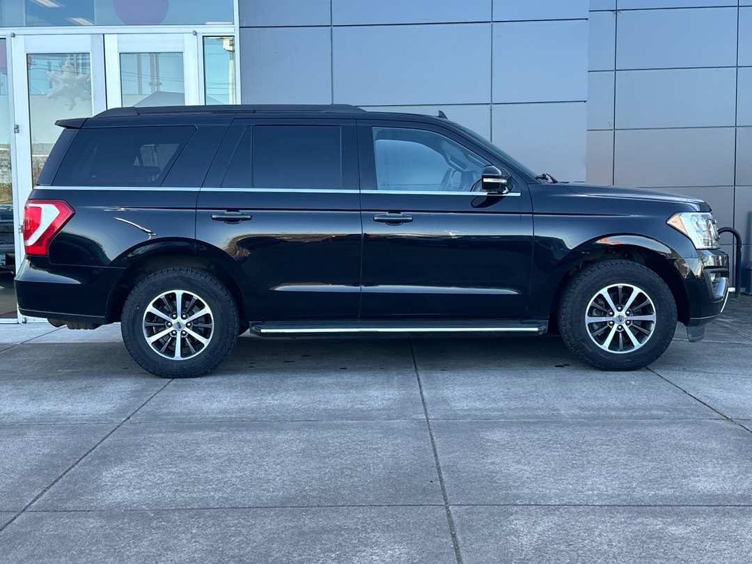 2018 Ford Expedition XLT - Image 2