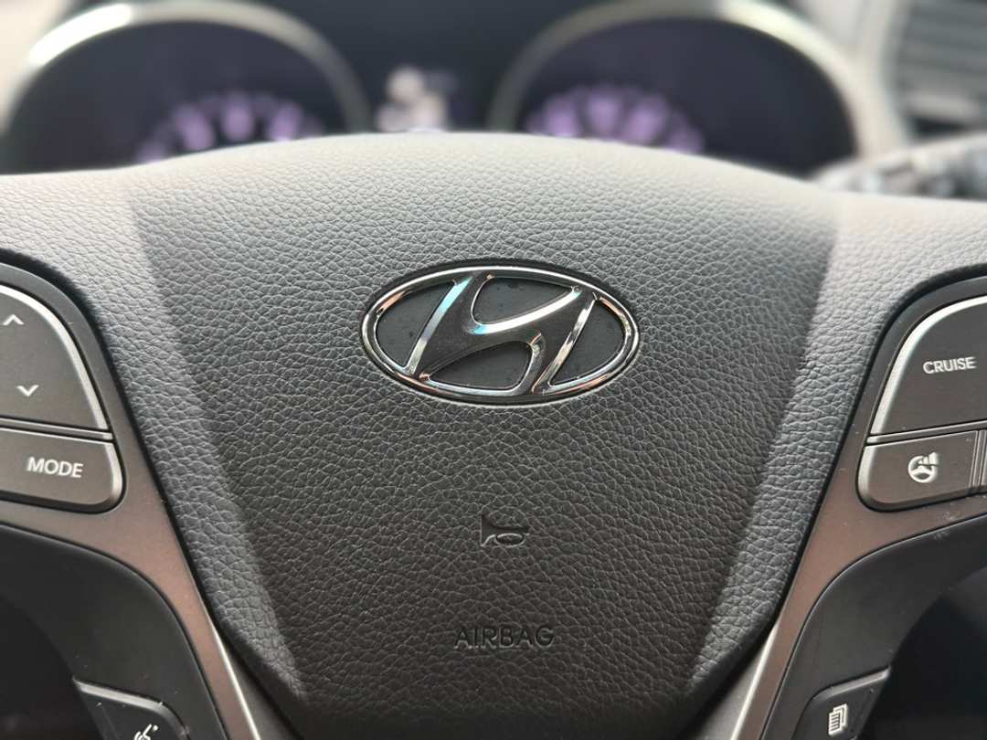 2014 Hyundai Santa Fe Sport 2.0T - Image 28