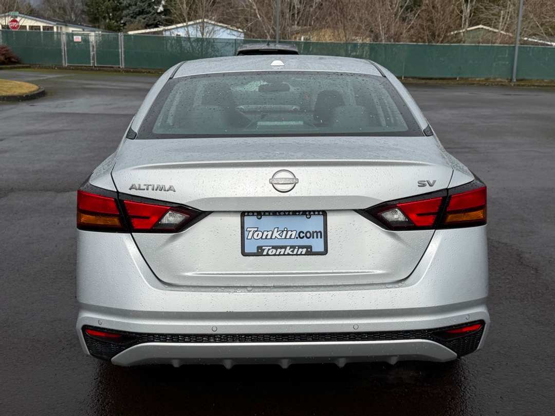 2024 Nissan Altima 2.5 SV - Image 7