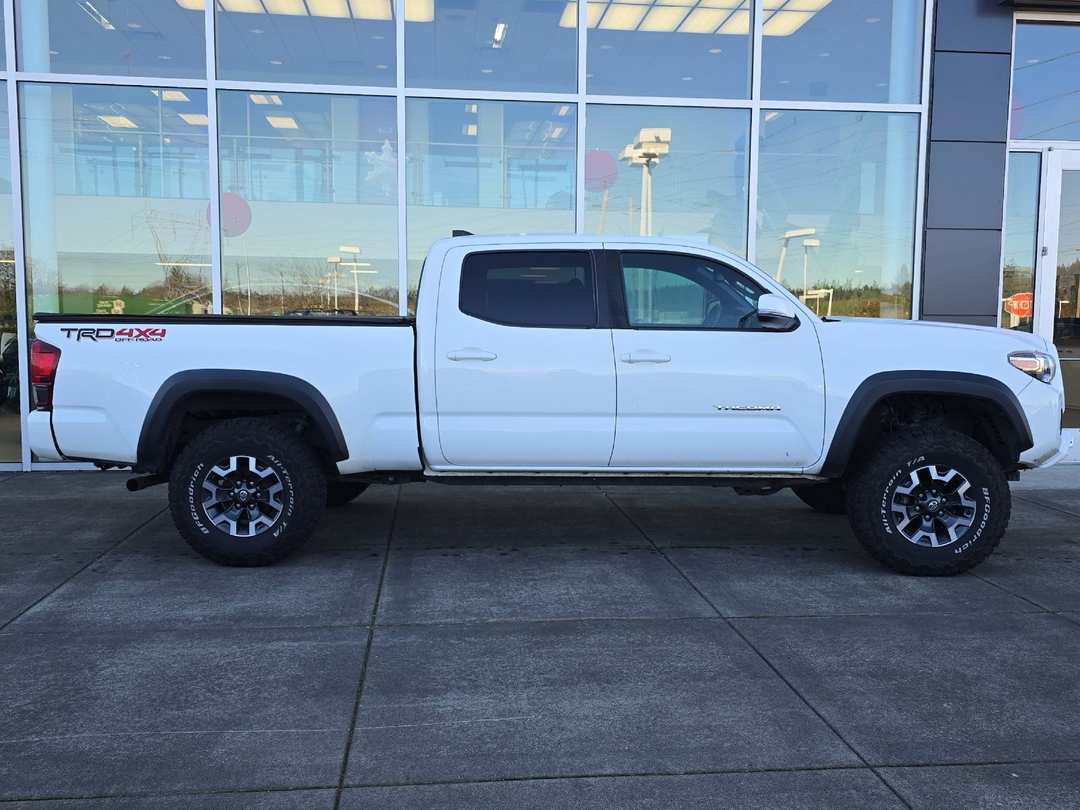 2019 Toyota Tacoma TRD OffRoad - Image 2