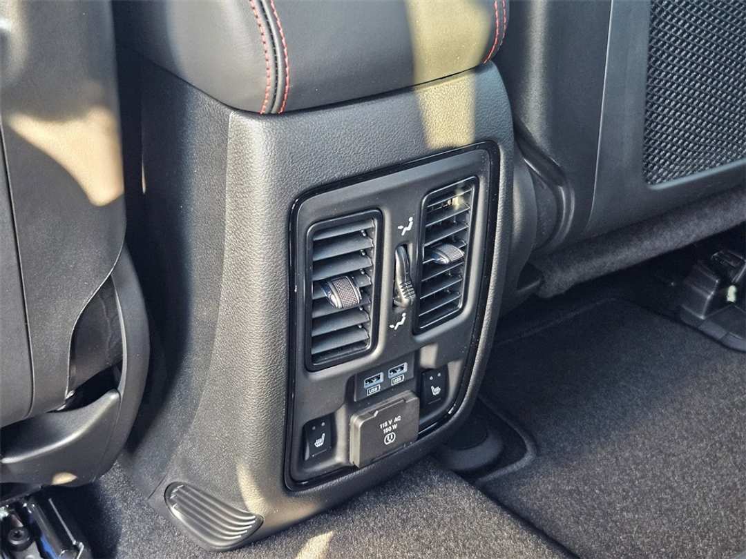 2026 Dodge Durango GT Plus HEMI V8 - Image 28