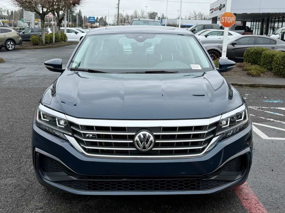2020 Volkswagen Passat 2.0T RLine - Image 3