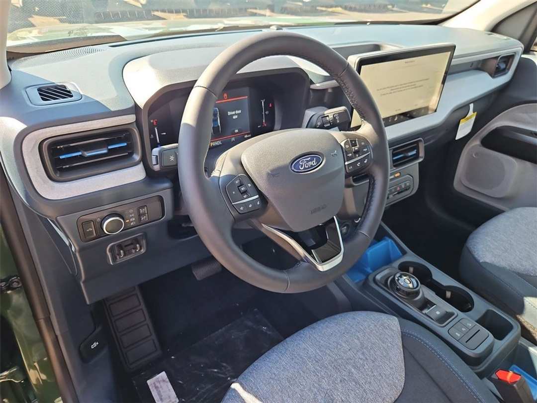 2025 Ford Maverick XLT - Image 12