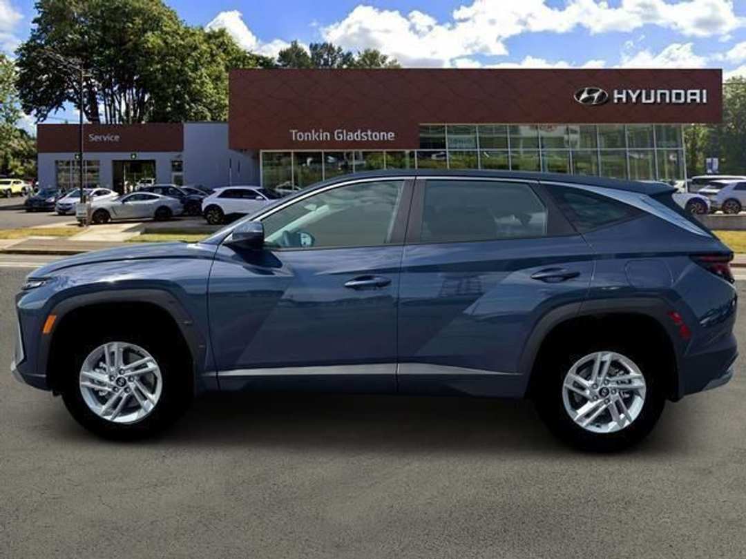 2026 Hyundai Tucson SE - Image 3