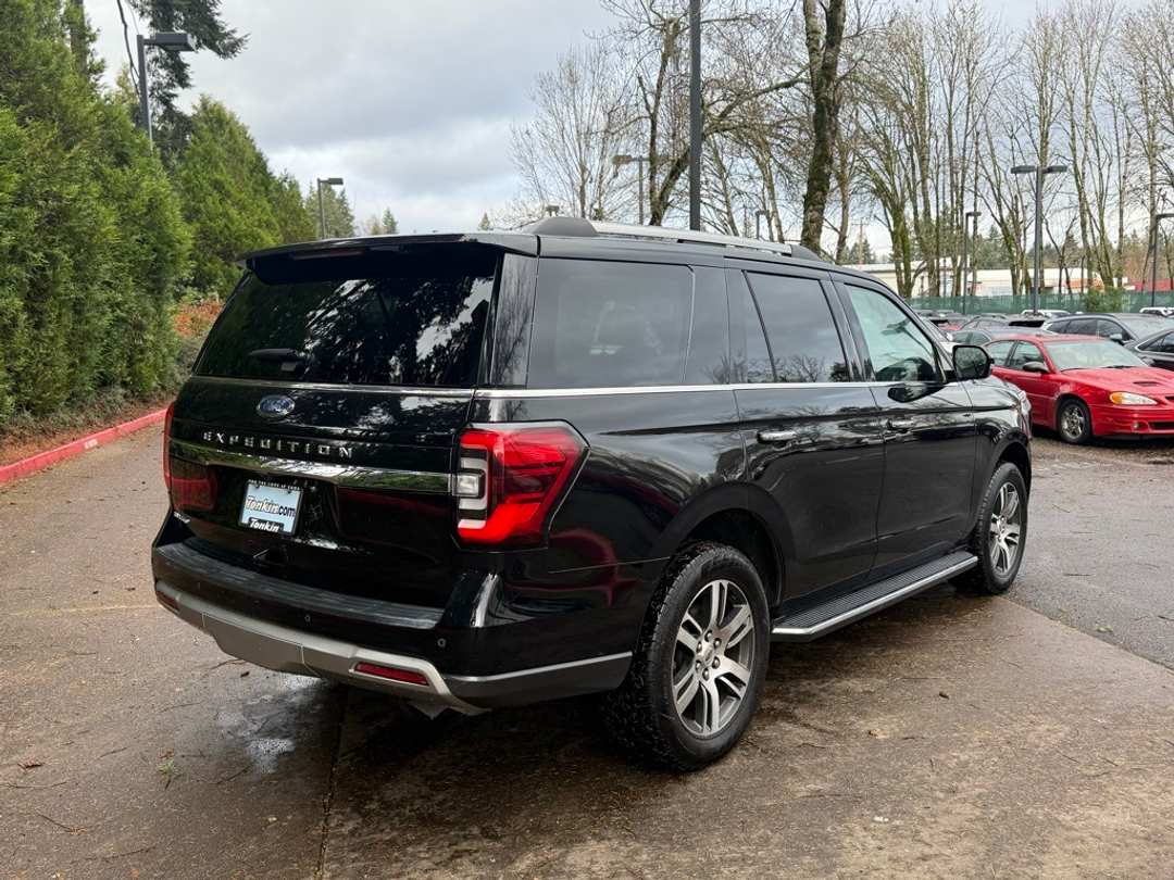 2023 Ford Expedition Limited - Image 10