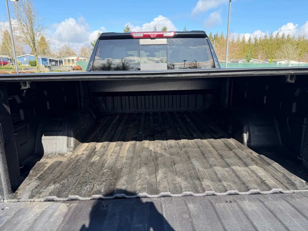 2020 Chevrolet Silverado 1500 LTZ - Image 11