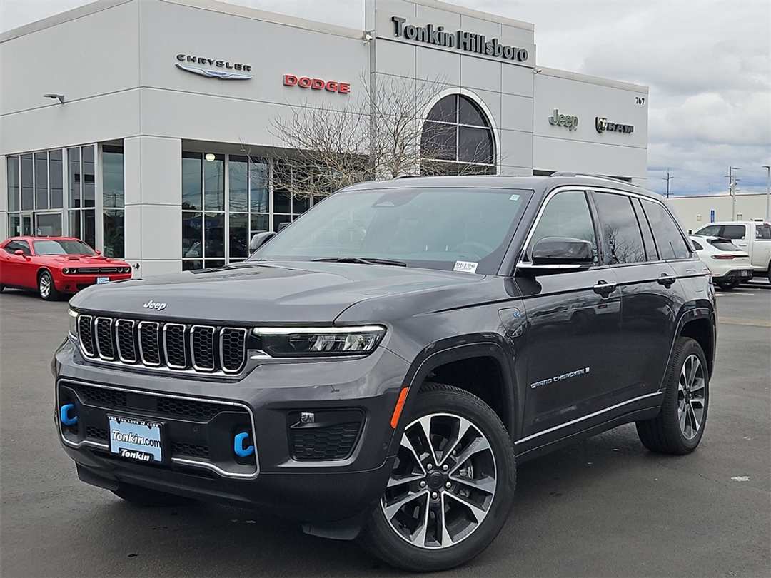 2023 Jeep Grand Cherokee Overland 4xe - Image 2