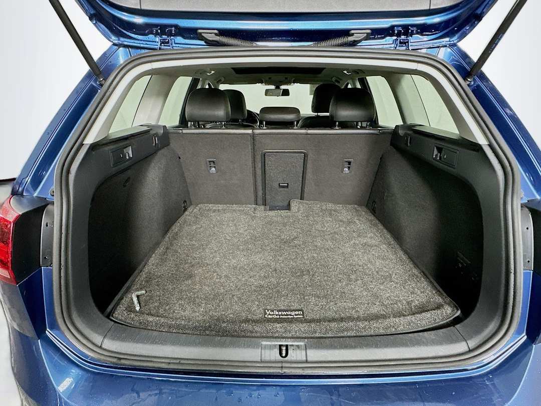 2017 Volkswagen Golf Alltrack TSI S - Image 28