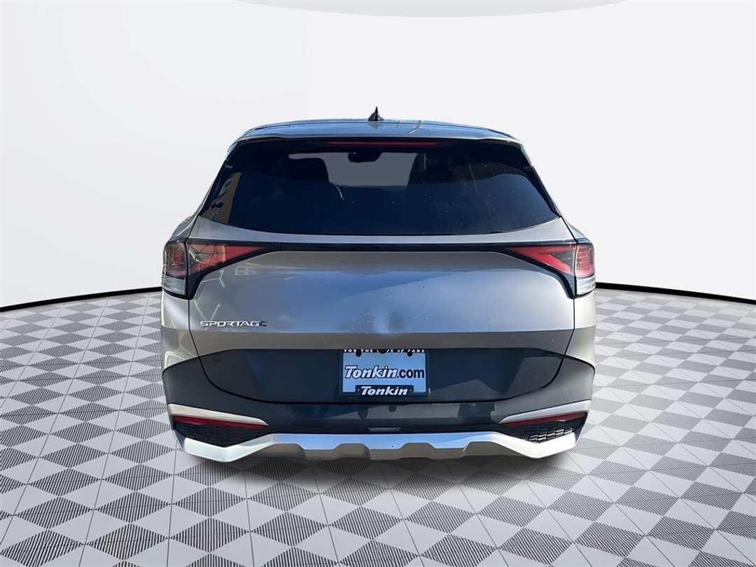 2023 Kia Sportage LX - Image 4