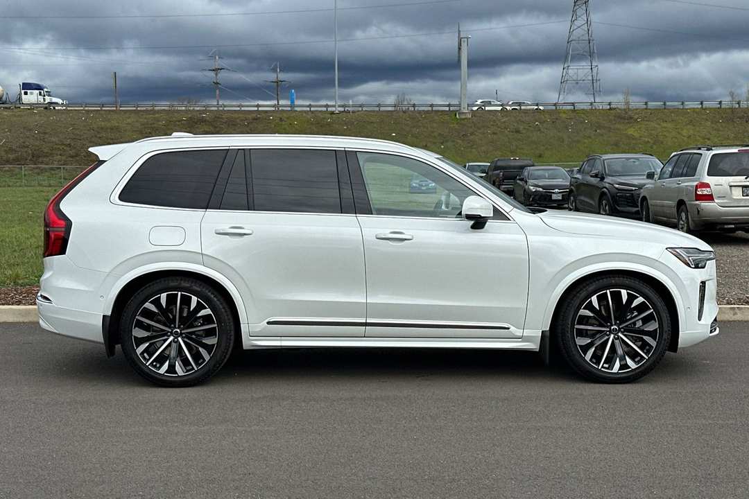 2026 Volvo Xc90 B6 Ultra - Image 2