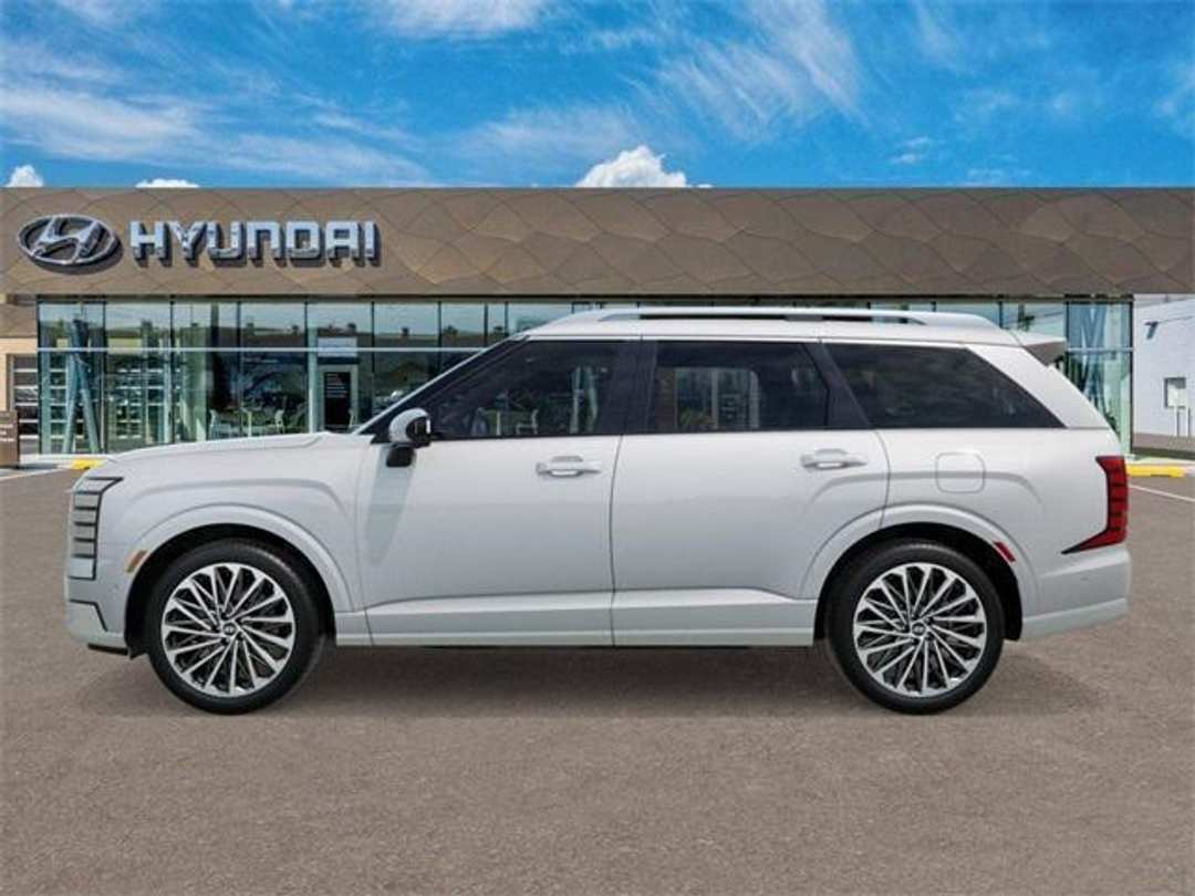 2026 Hyundai Palisade Calligraphy - Image 3