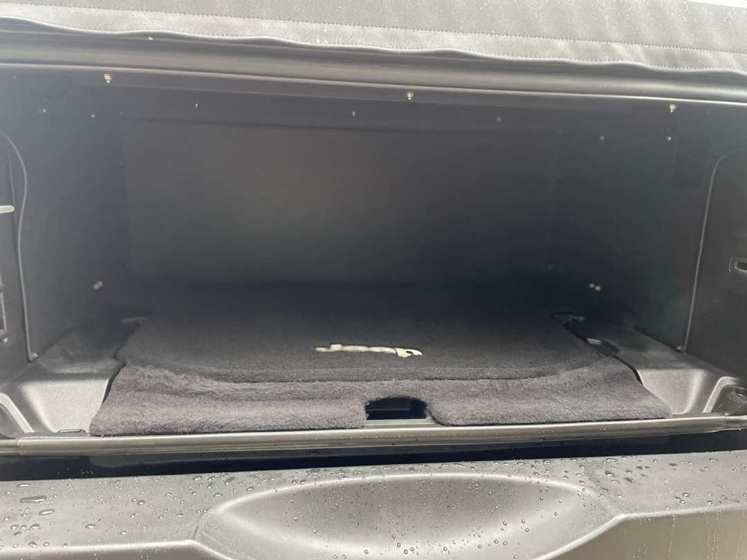 2015 Jeep Wrangler Unlimited Sport - Image 20