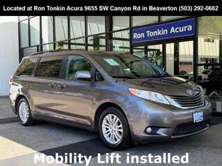 2011 Toyota Sienna XLE