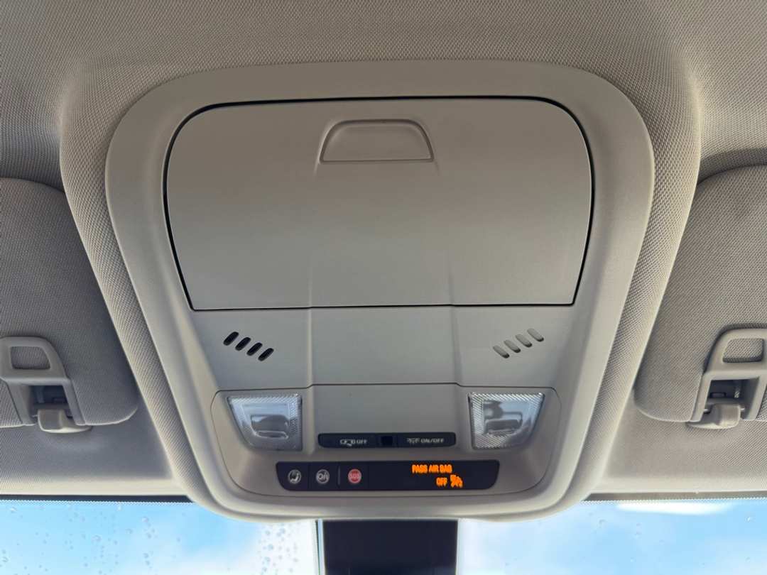 2022 GMC Terrain SLE - Image 29