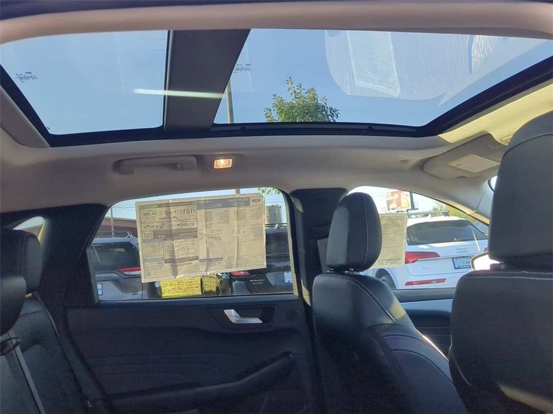 2025 Ford Escape Base - Image 30