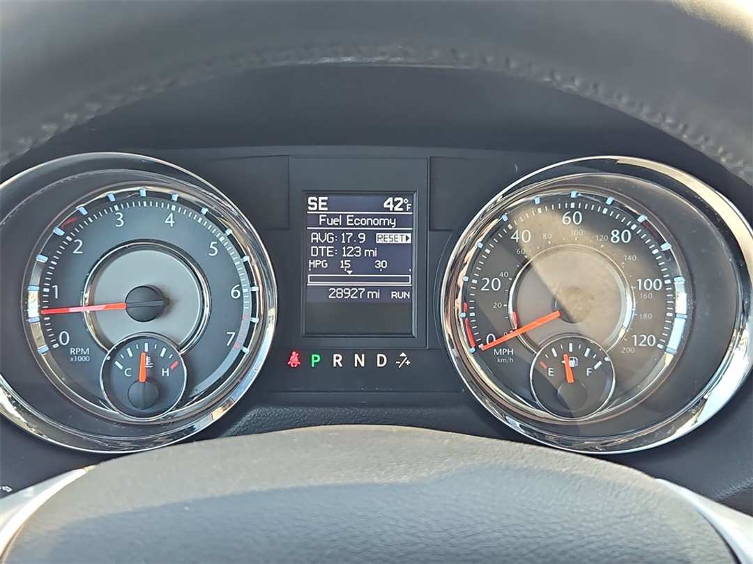 2012 Chrysler Town & Country TouringL - Image 15