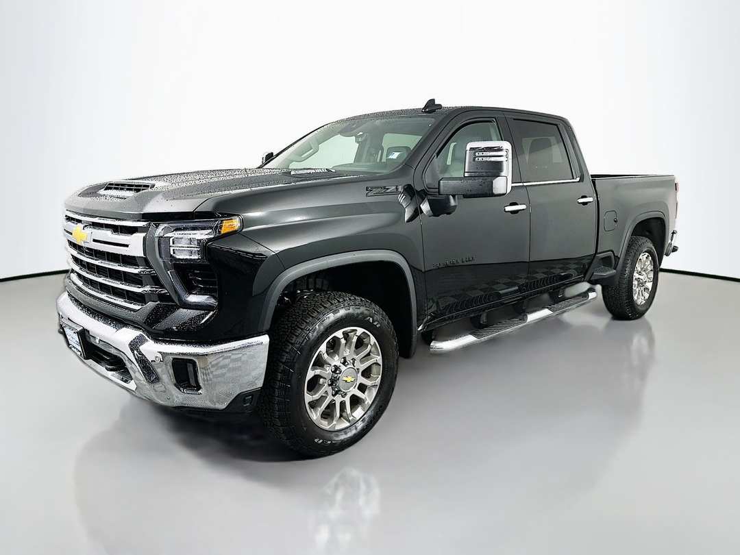 2025 Chevrolet Silverado 3500Hd LTZ - Image 3