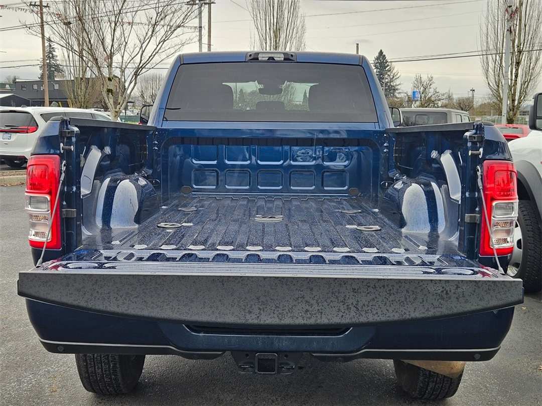 2022 Ram 3500 Big Horn - Image 31