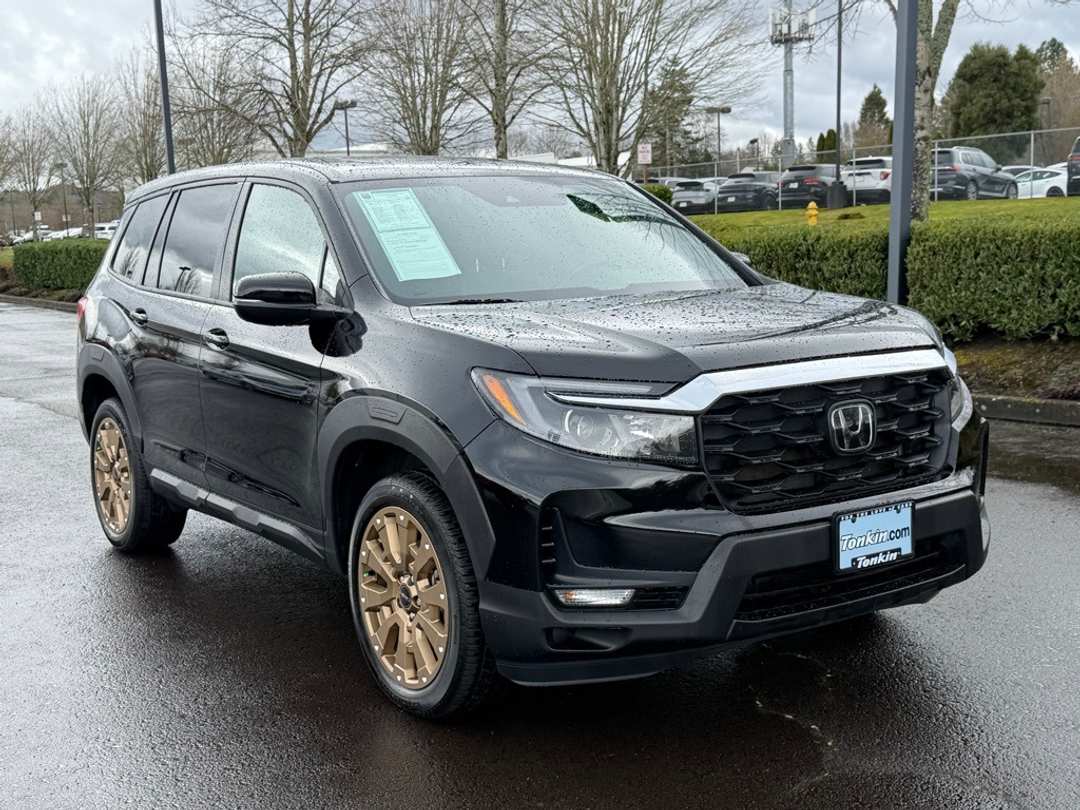 2022 Honda Passport EXL - Image 2