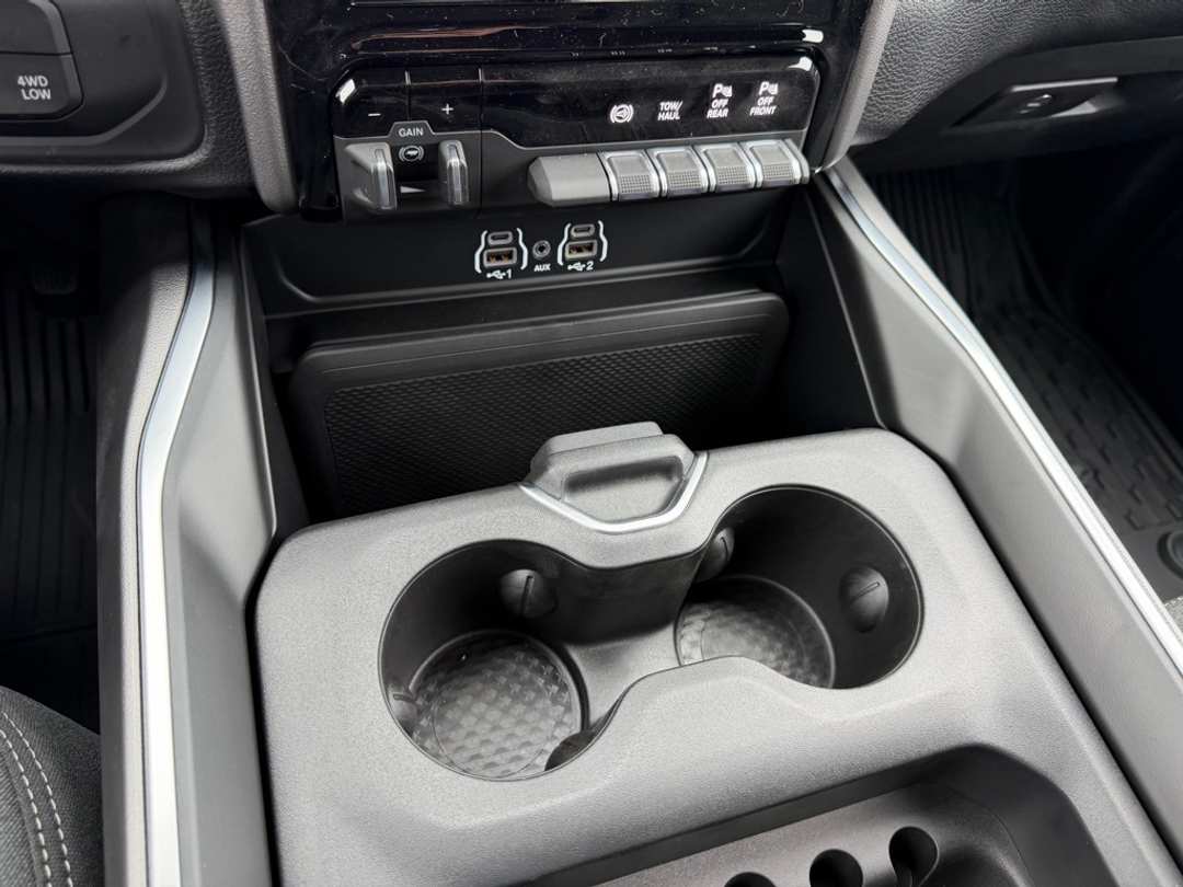 2026 Ram 3500 Big Horn - Image 25