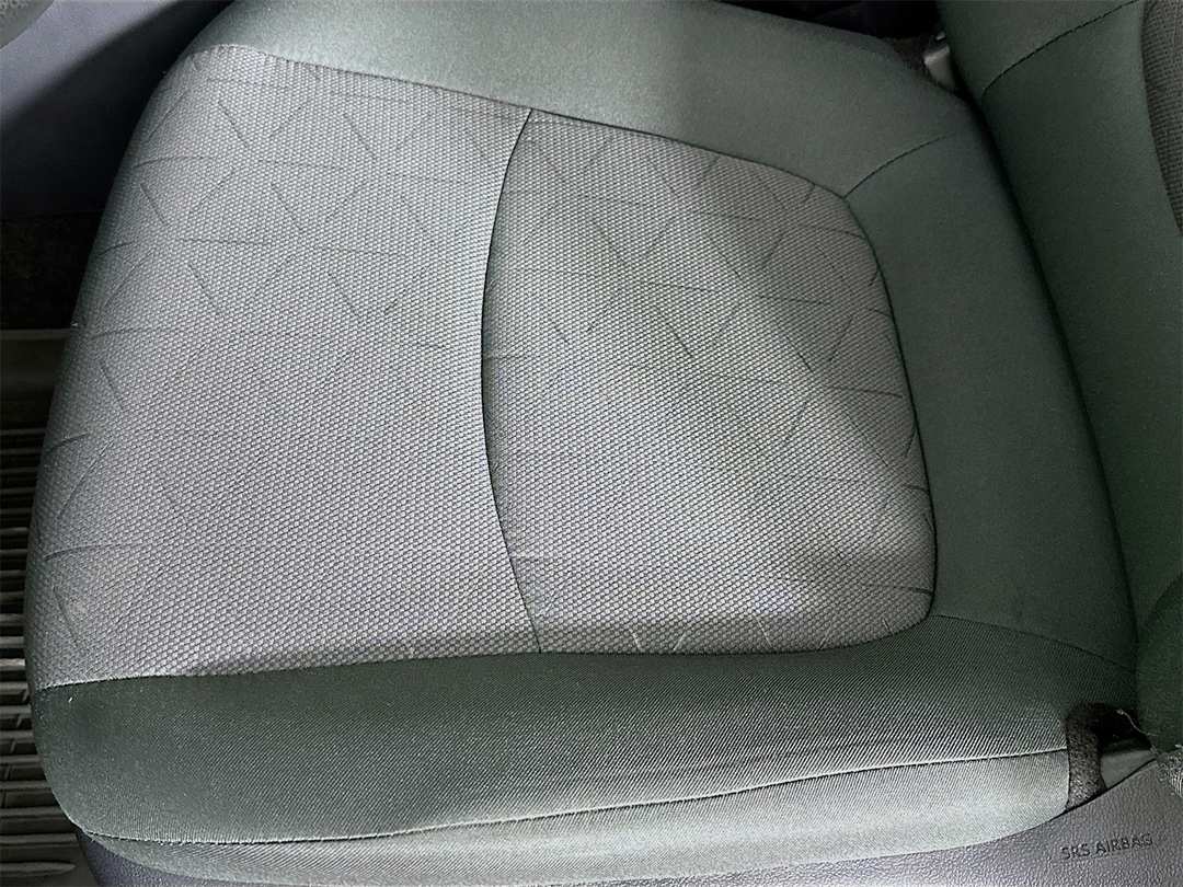 2024 Toyota Rav4 XLE - Image 19