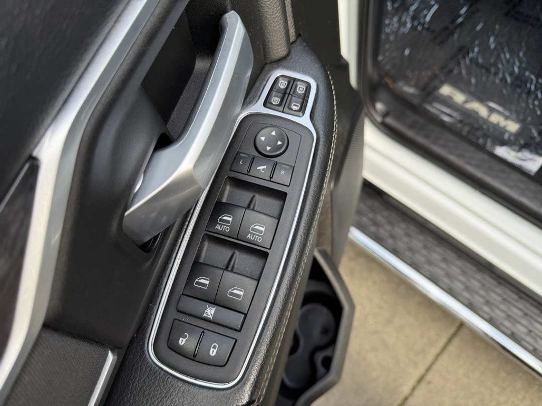 2024 Ram 3500 Big Horn - Image 12