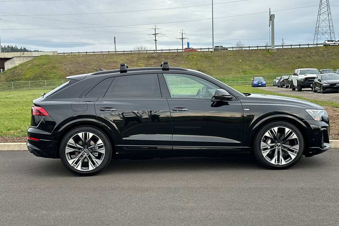 2026 Audi Q8 - Image 2