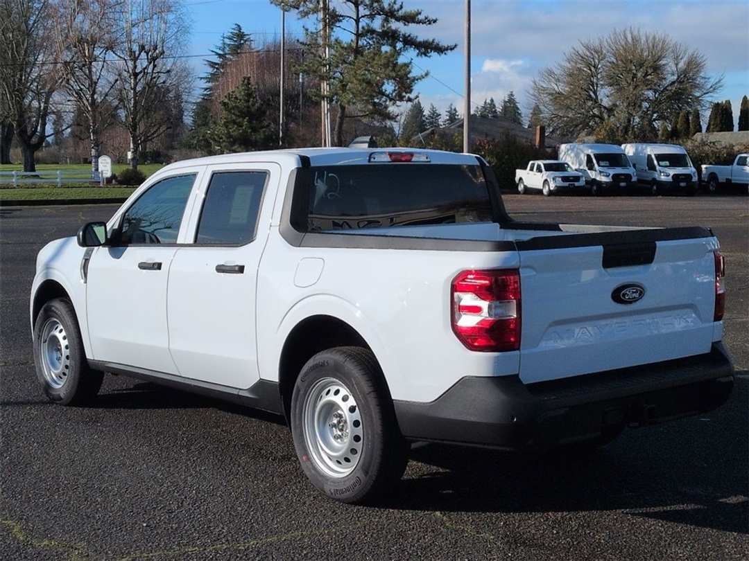 2026 Ford Maverick XL - Image 3