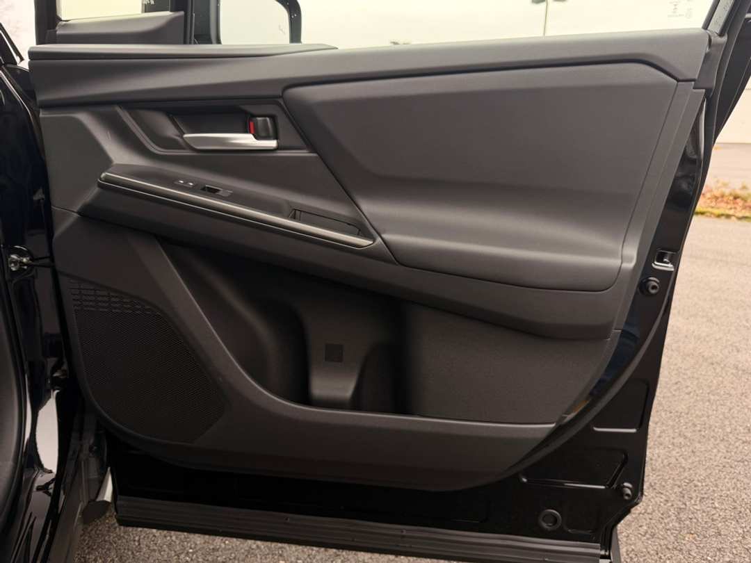 2026 Subaru Solterra Premium - Image 27