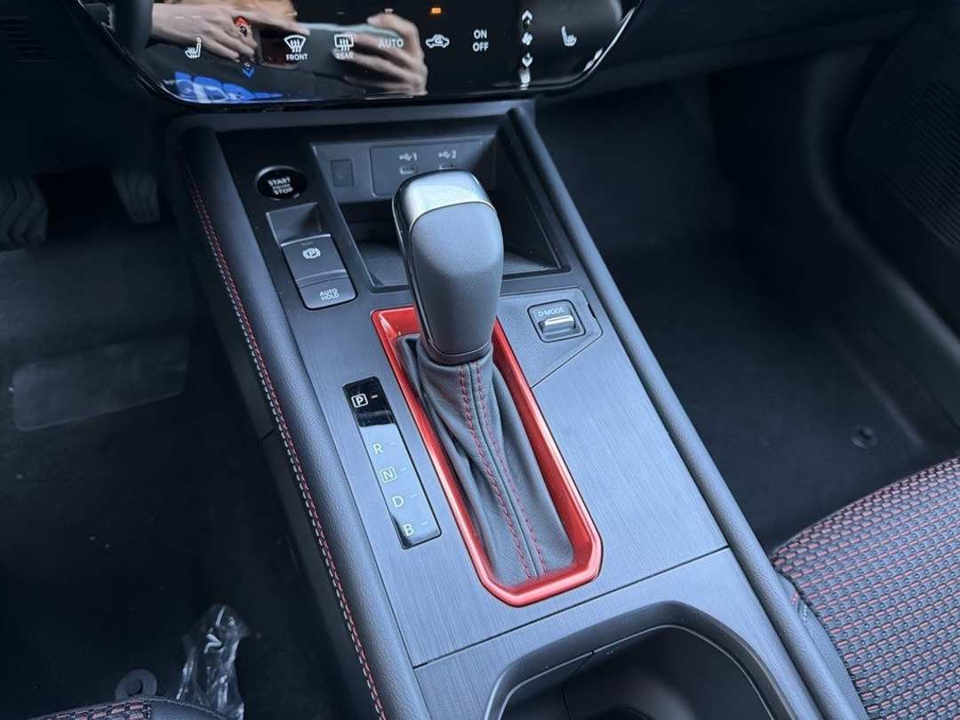 2026 Nissan Kicks SR - Image 29