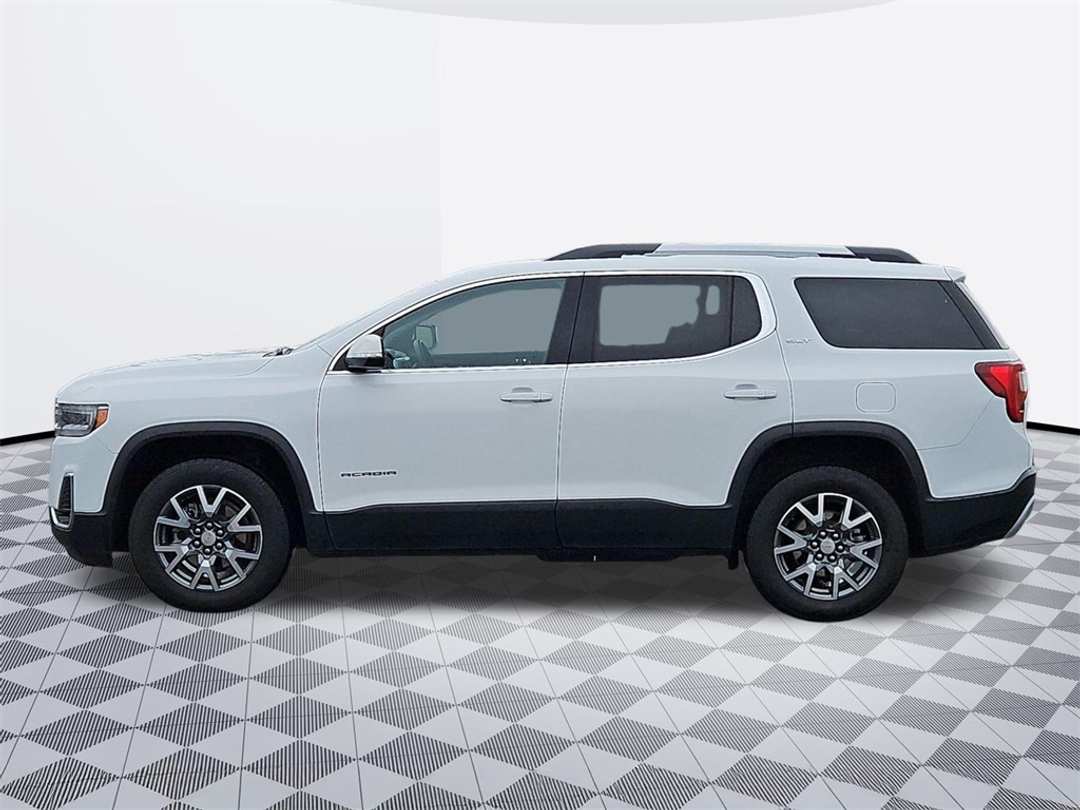 2023 GMC Acadia SLT - Image 3