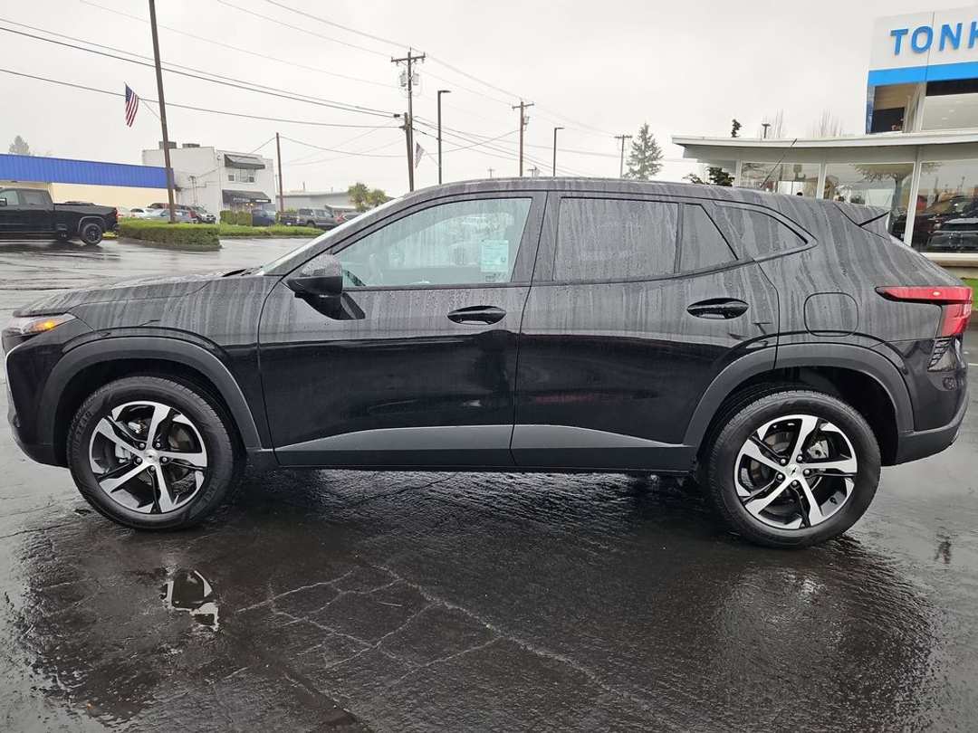 2025 Chevrolet Trax 1RS - Image 3