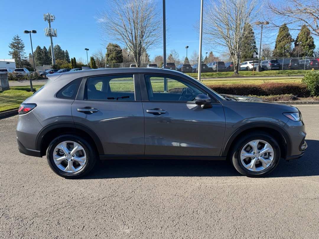 2025 Honda HR-V LX - Image 9