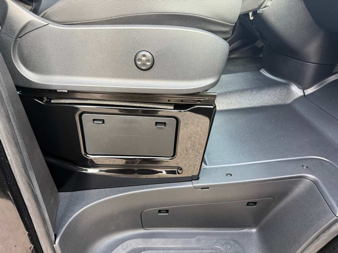 2025 Mercedes-Benz Sprinter 2500 Passenger 144 WB - Image 18