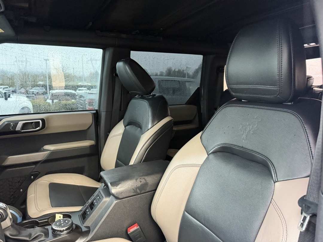 2022 Ford Bronco Wildtrak - Image 14