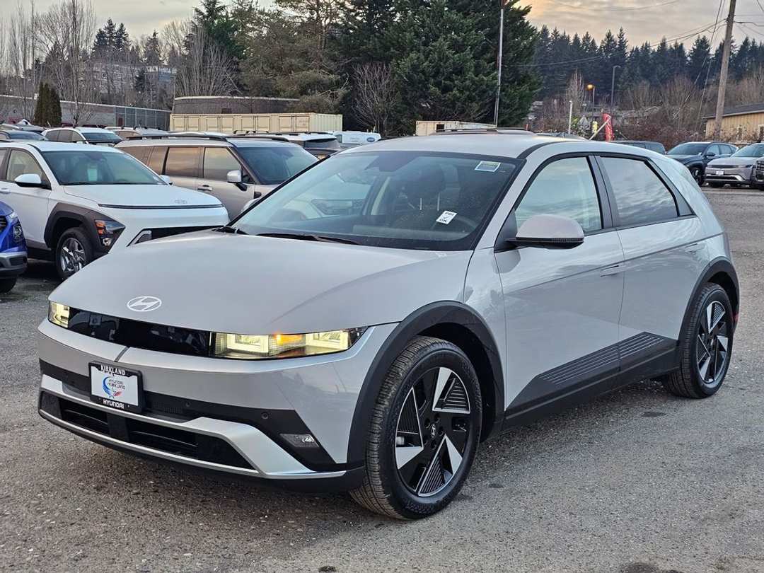 2026 Hyundai Ioniq 5 SE - Image 3