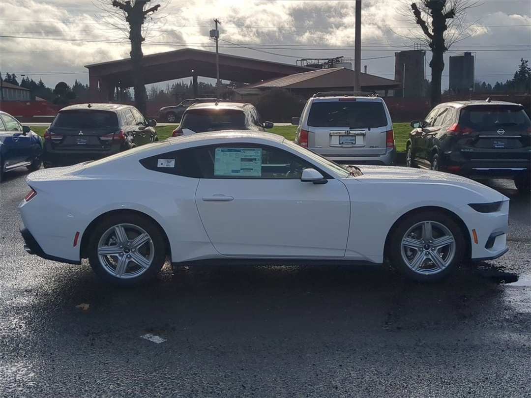 2026 Ford Mustang EcoBoost - Image 6