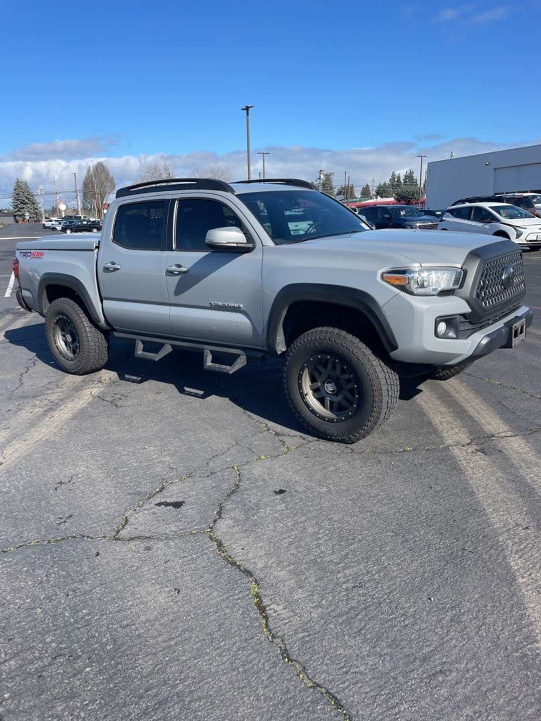 2018 Toyota Tacoma TRD OffRoad - Image 2