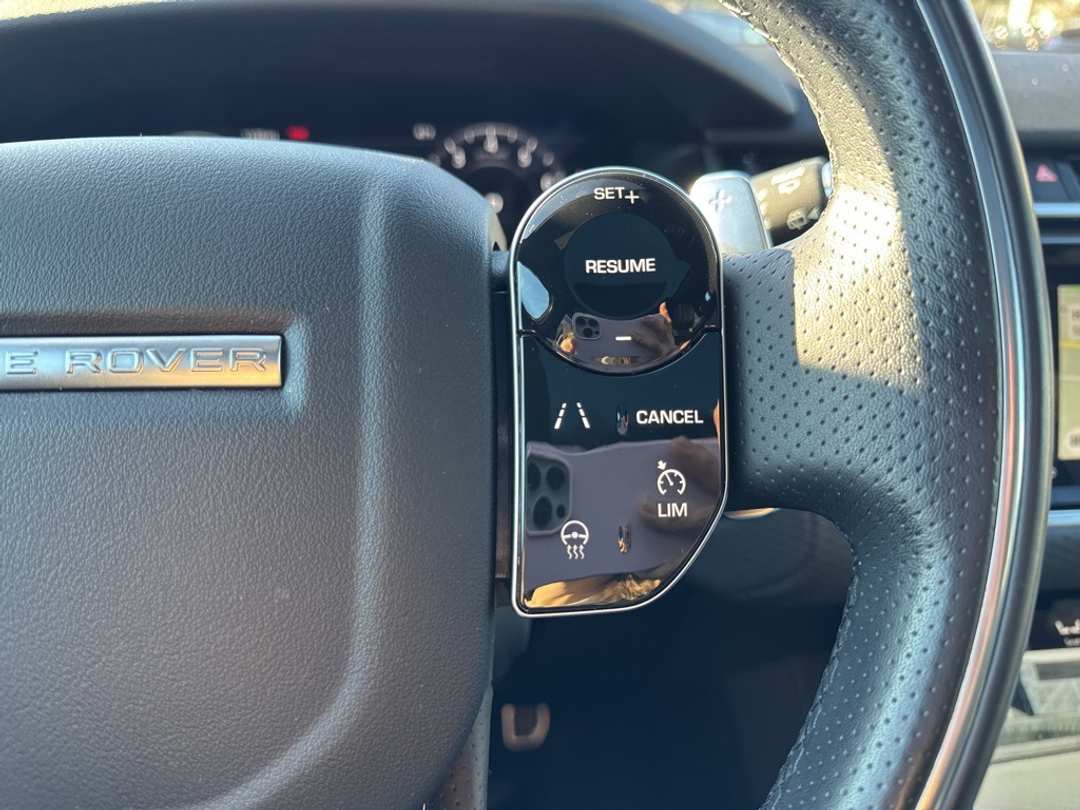 2019 Land Rover Range Rover Velar SE RDynamic - Image 36